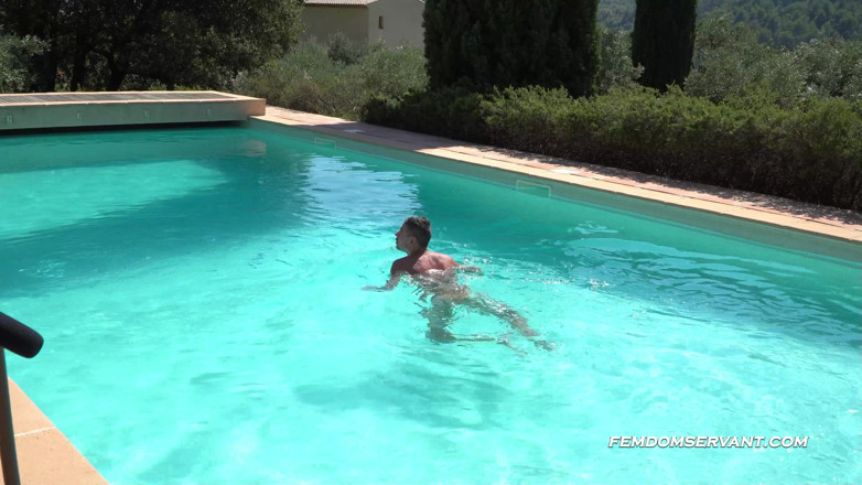 Femdom Servant: The Pool Servant for Lady Annabelle