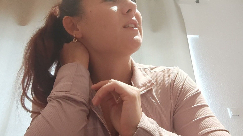 REELL - The cute Girl next door _ FemDom Reality: कस्टम: सर्क डी रील में उसका क्या होगा ??