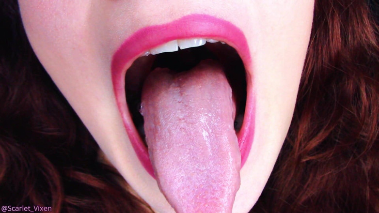 Scarlet Vixen: Un'esplorazione sensuale della bocca scarlatta