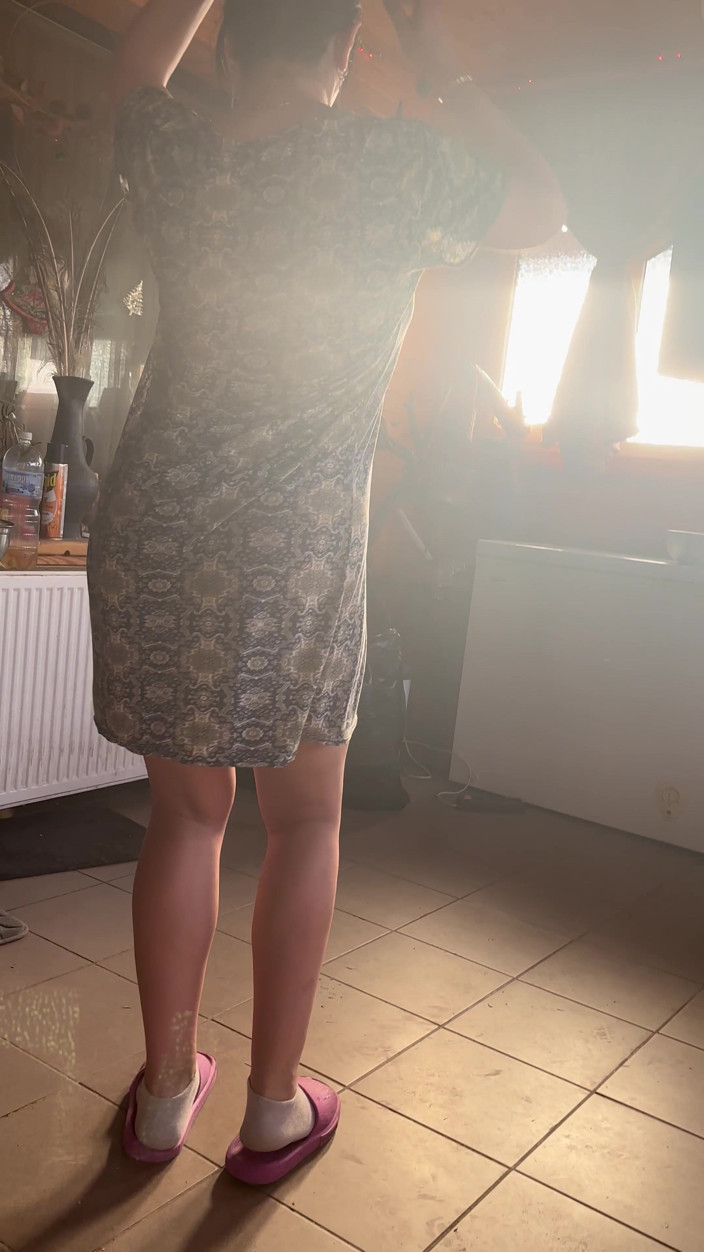MilfyCalla: Thong Dance and Booty Shake