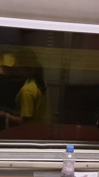 기차에서 익스트림 섹스 : 퍼스트 클래스 쿠페 섹스 Dada Deville에서 젊은 미녀 의붓여친을 따먹어