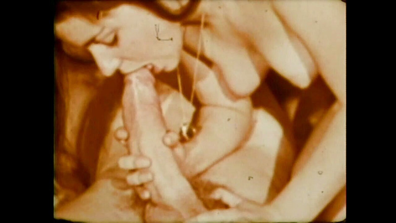 Vintage Usa: A crazy huge massive cock for a little vintage bitch!