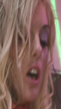 Tesão amazonas cena 4 loira milf com grandes mamas em lingerie gosta de foder no escritório
