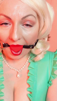 Rough pussy fuck of hot horny milf