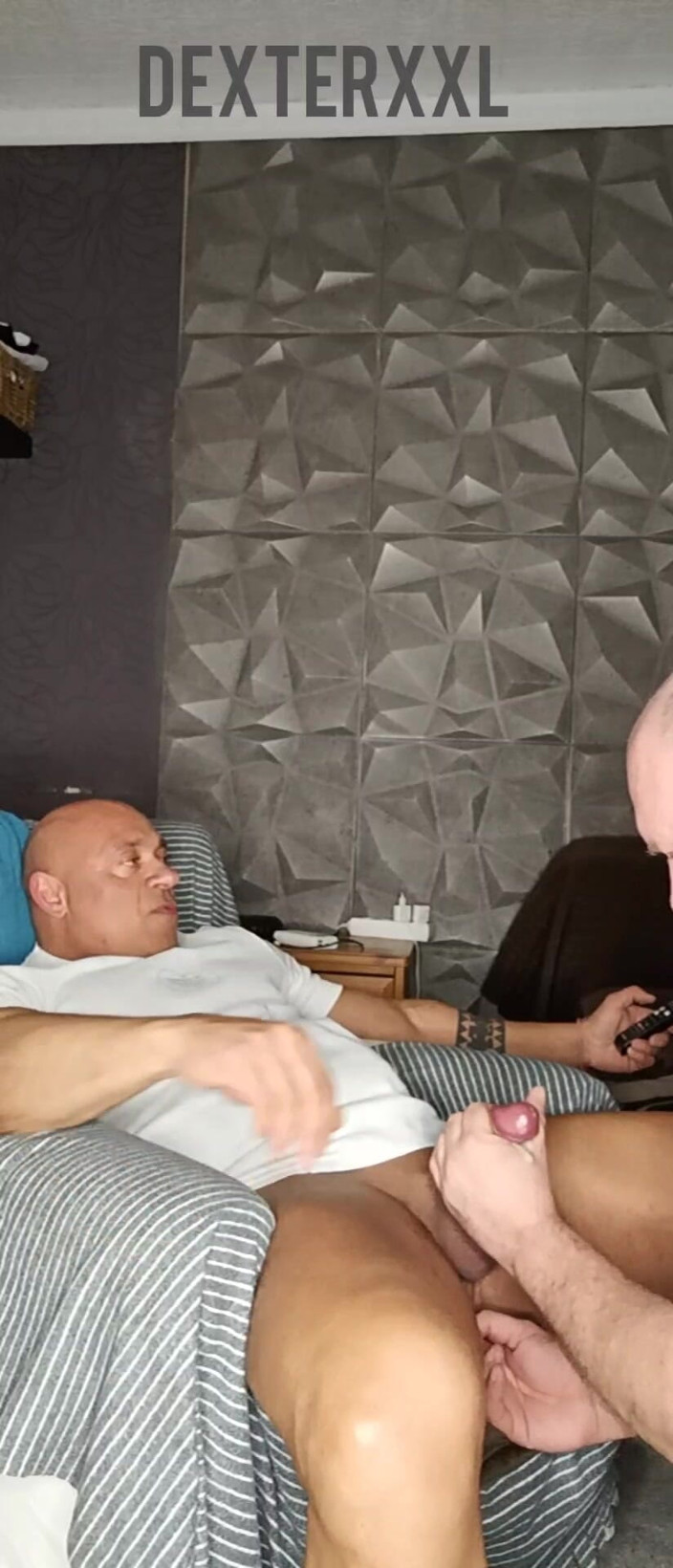 Mr. Guru: Dexterxxl Suck Me off Bodybuilder Seduced