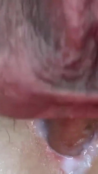 Mamă sexy cu pizdă perfectă are parte de o ejaculare înăuntru grozavă