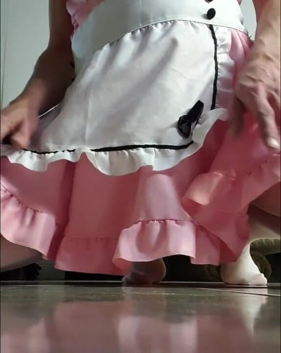 SissyVanessaslut: I love to caress me in front of you