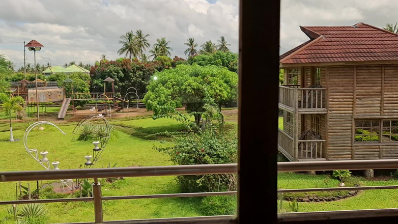 BMCs: 세계 최고의 뷰를 보면서 아름답고 자연스레 여자를 따먹어, 최고의 순간을 살기 위한 모험