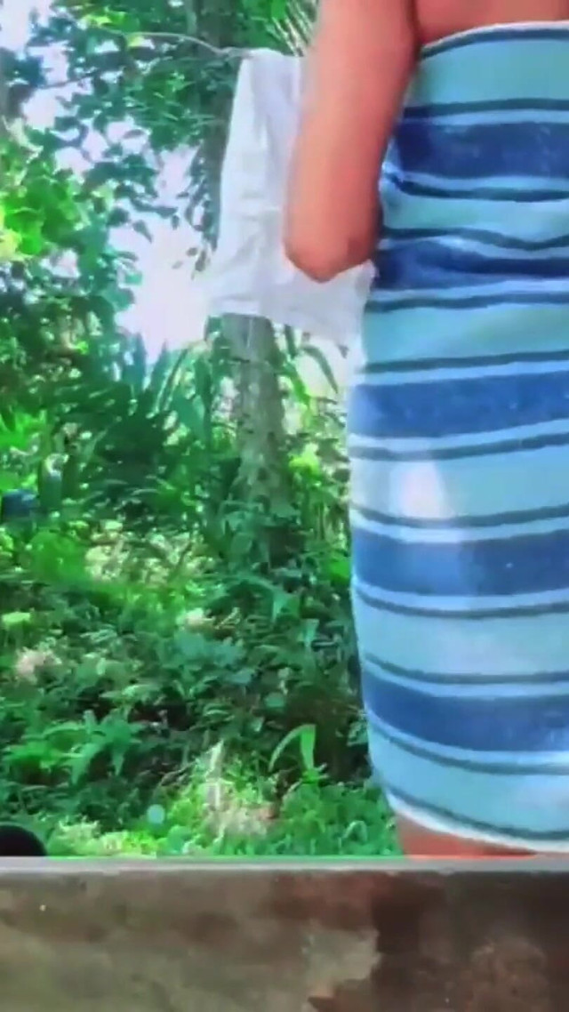 The Naughty Beauty Teen Girl Flinging Herself Outside Naked Pissing and Bathing (Yess Booty)