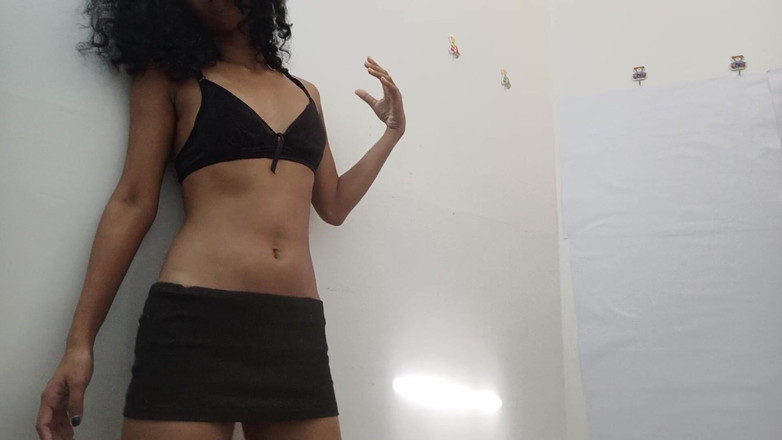 desigirl93: Memek be basah dan muasin dirinya sendiri