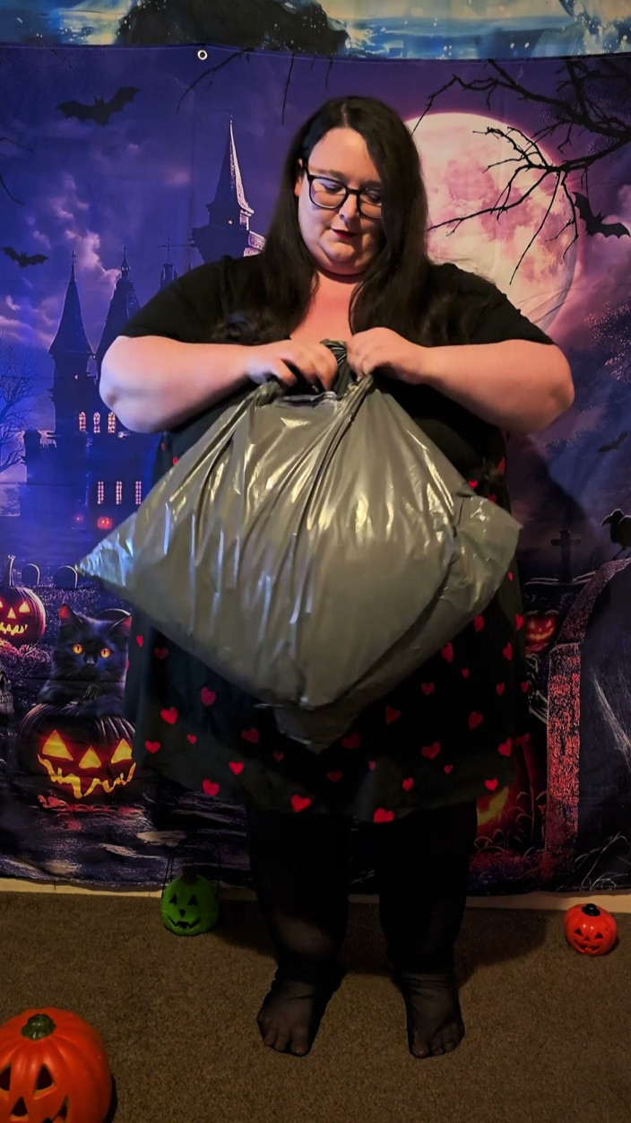 SSBBWLadyBrads: SSBBW Tight and Curvy Dress Haul Oct 2026 Part 1