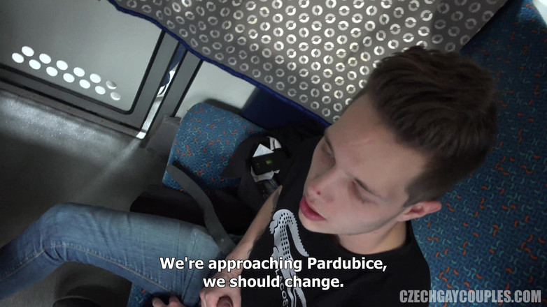 Czech Gay Couples: Tjeckiska homosexuella par 4 Trainwrecked Twinks -hastighet bang och anal cherry pop