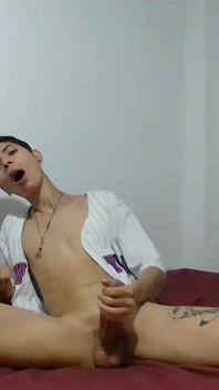 Sacudiendo Mi Polla Mientras Chupo Un Dildo Negro Hasta Que Me Corro.