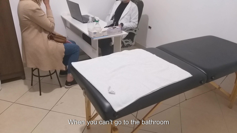 Gabi SweetCouplesStories: 真正的泌尿科医生进行检查并用他的在她的菊花里治愈她