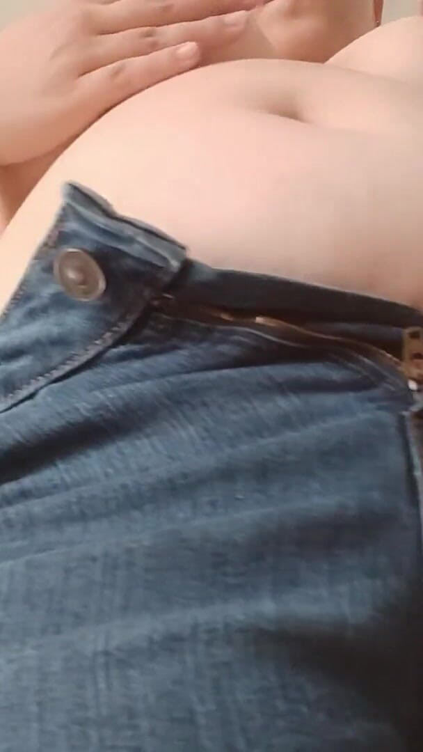 fartingclub01: Big Natural Tits Chubby Girl Farting Above You in Jeans