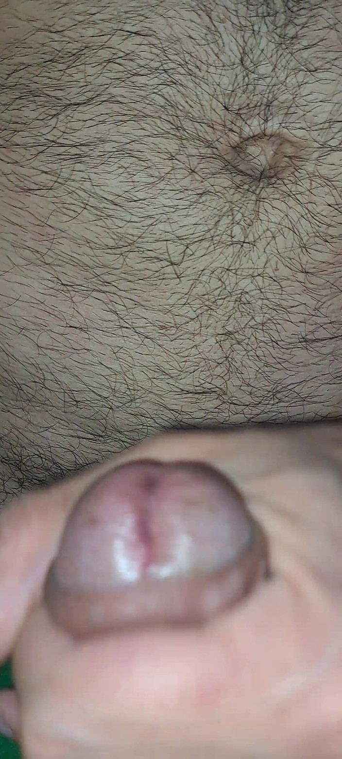 Whisky33: Aku lagi asik muncrat - close up dan crot sperma hangatku.