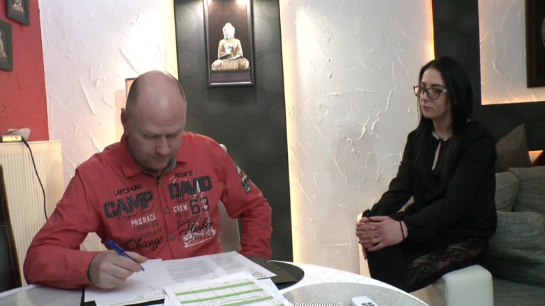 Pinkzilla Media: Tiener wordt zwanger in de casting - uitgebreide cut