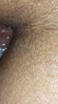 Lalitadevi07 Devar Jiは、私の腺と私を硬くして、私のタイトな腺にそれを入れて、全土地を入れてください