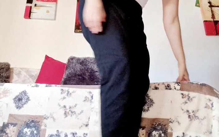 Nicoletta Embassi: Orgasm med superfetisch gasmask redo att njuta med mig