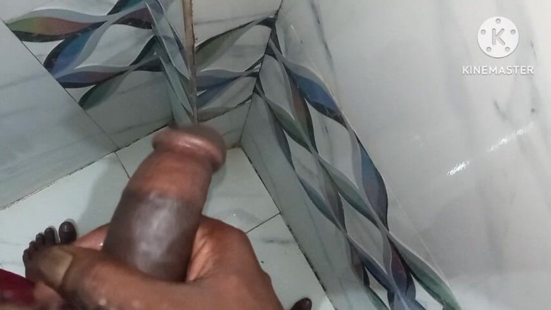 CoarseHeat5: Cowok muslim india lagi asik ngocok kontol besar cowok berotot