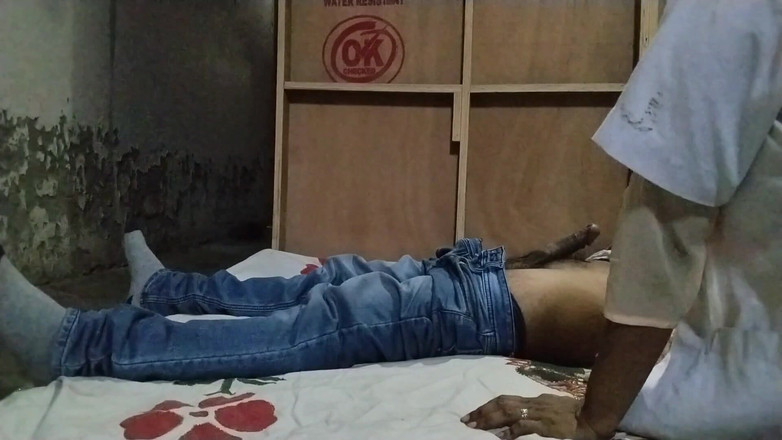 Mannirkuok: El paciente regañó ferozmente a la enfermera