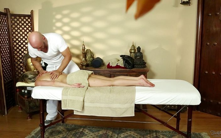 Fantasy Massage: FANTASYMASSAGE - Den perfekta touchen räcker långt