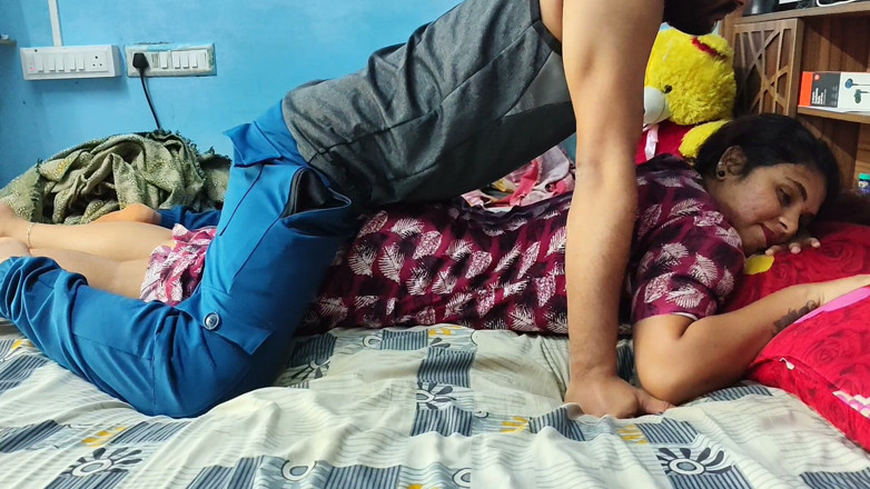 Vaigavarun Feet romance: Mallu Girl Hot Ass Kiss Romance