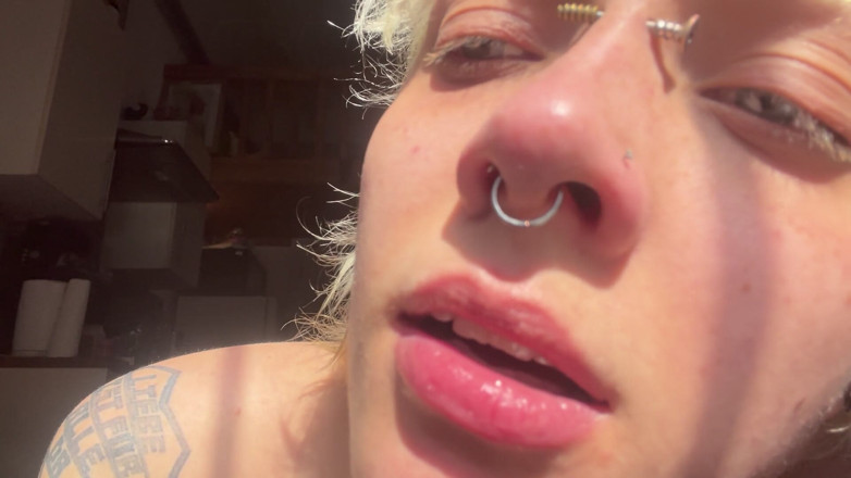 Glitterqueen1999: Got dziewczyna w nosie słońca Fetysz nos pocieranie świński nos
