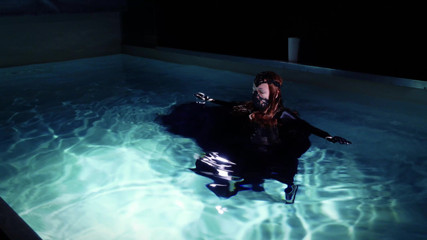Arya Grander: Underwater shooting - full backstage