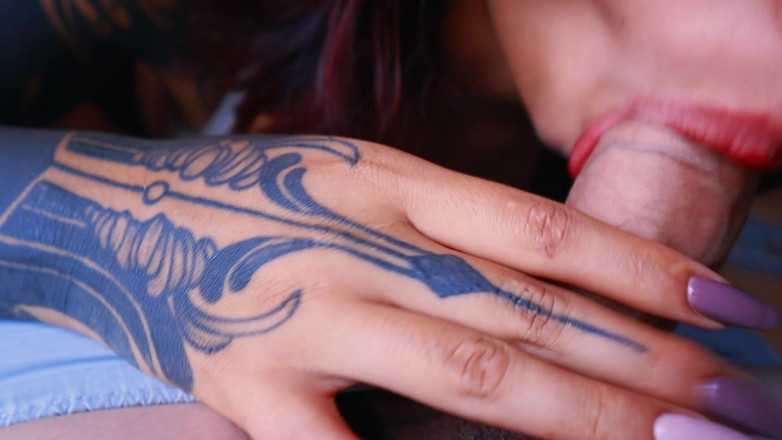 Ellie pink: 完美的胸趾宝贝给我一个可爱的口交