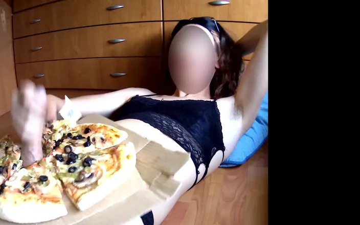 Ane Get Horny: Cum Food Fetish. Teasing, Dildo and Eating Pizza with Cum