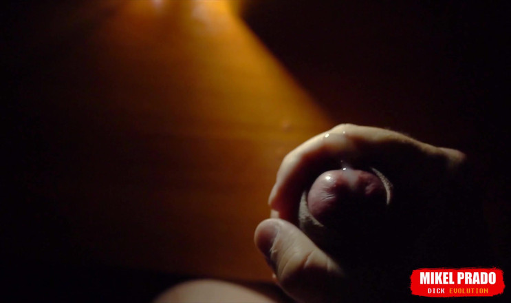 Mikel Prado: Sperm splatter in slow motion