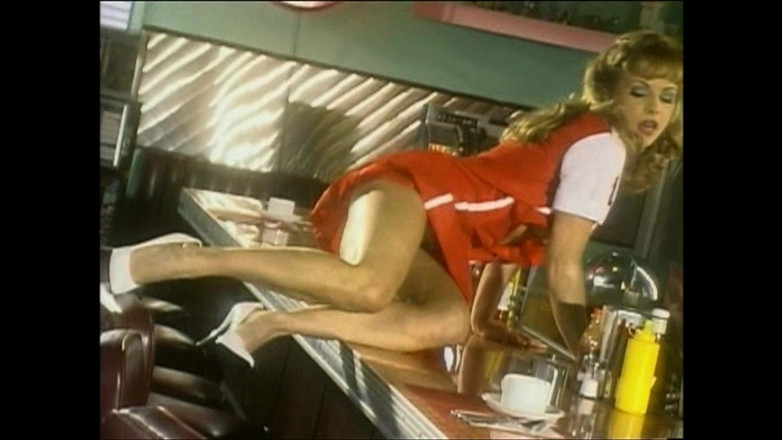 Hard Accademy: O curvă perversă călărește o pulă uriașă adânc