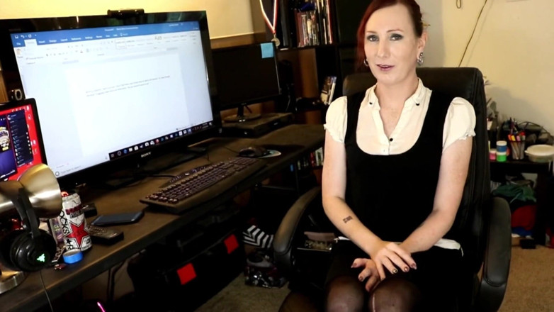 Jean Jezebel: La secretaria de Jerry