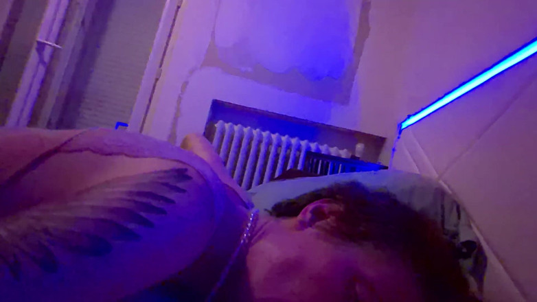 Axedu27: Šukám ji bez jakéhokoliv šukání