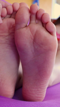 Adoran los pies pequeños