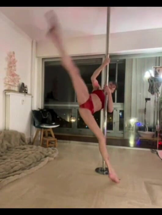 Chris06d72: Танцівниця