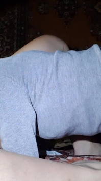 Cunnilingus sexy par un vrai couple lesbien