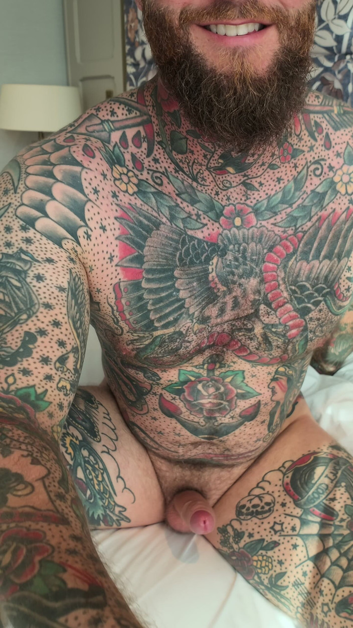 Tattooed Dom: Tattooed Dom Ass Worship Solo