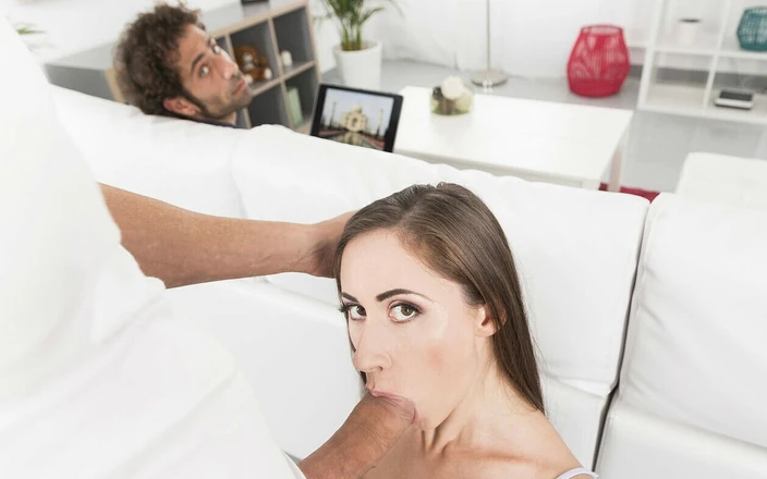Virtual Taboo: Sexe risqué devant papa