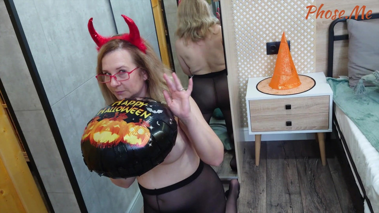 Pantyhose me porn videos: Your Horny Devil Wife Sucking My Dick For Halloween