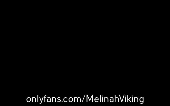 Melinah Viking: Plat Selfie Shoot