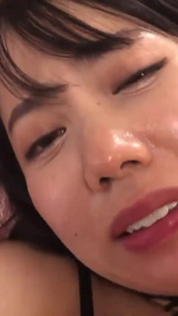 妻を後輩の同僚の妻と交換し、彼女に精液を浴びせる。パート2