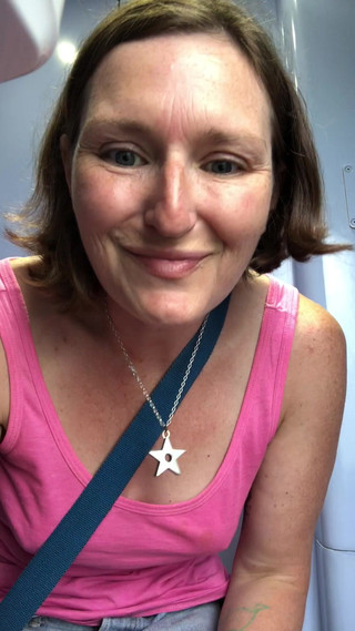 Pissing Paradise: Kuasa kencing di kereta api oleh hot, seksi, hippy berbulu...