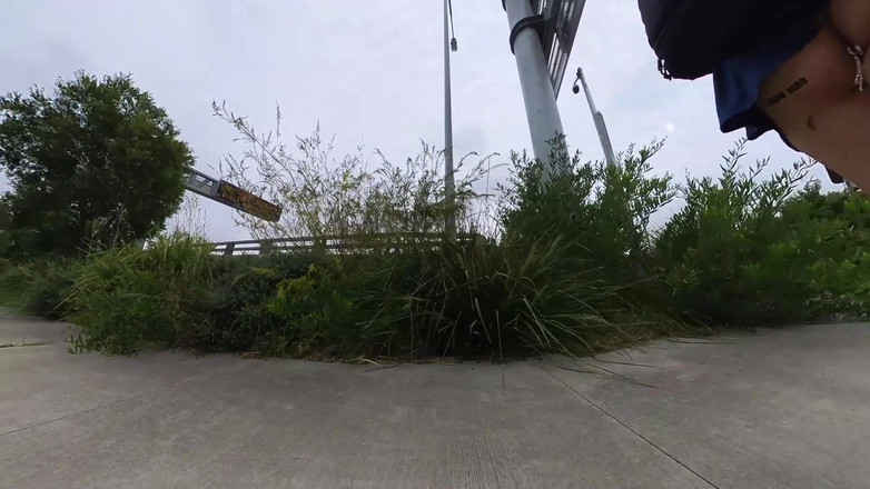 Asiansissypublic: Cowok eksibisualis jalan dan ngentot kontol pakai butt plug, garter...