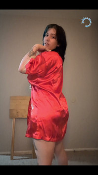 Im a Big Robe Girl Btw I Be Wearing Them All the Time