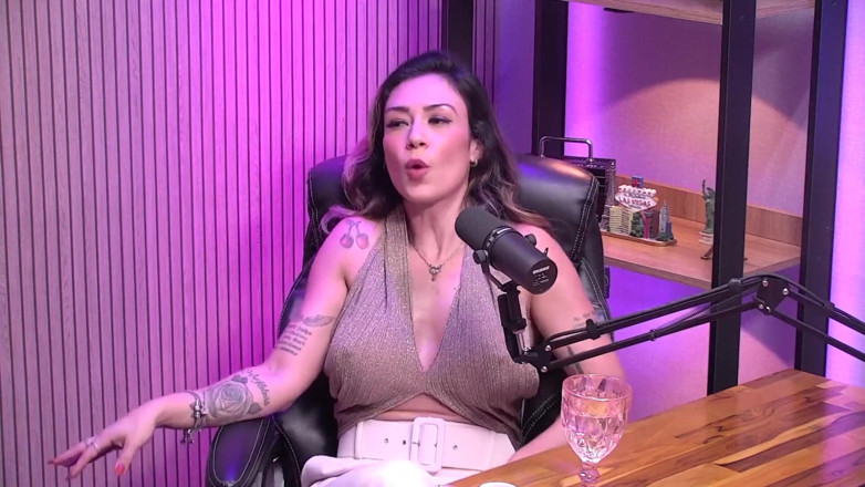 California TV: Une MILF Sexy Et Ses Fantasmes