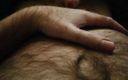 TheUKHairyBear: Chlupatý britský medvěd hladí jeho chlupaté břicho a zarostlé péro