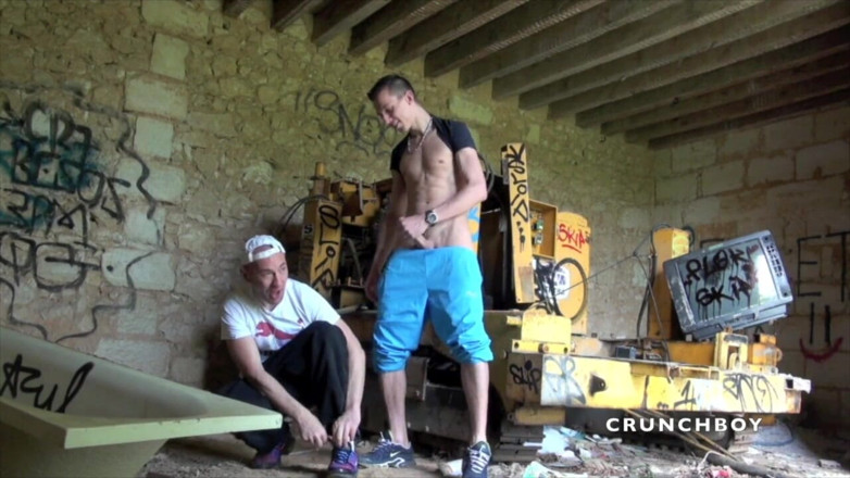 EXHIB BOYS: Webcam in exhib cruising with Jess and John