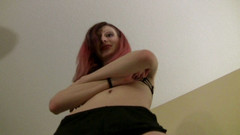 Solo Austria: 傲慢な背の高いteenieによる小さな陰茎の屈辱